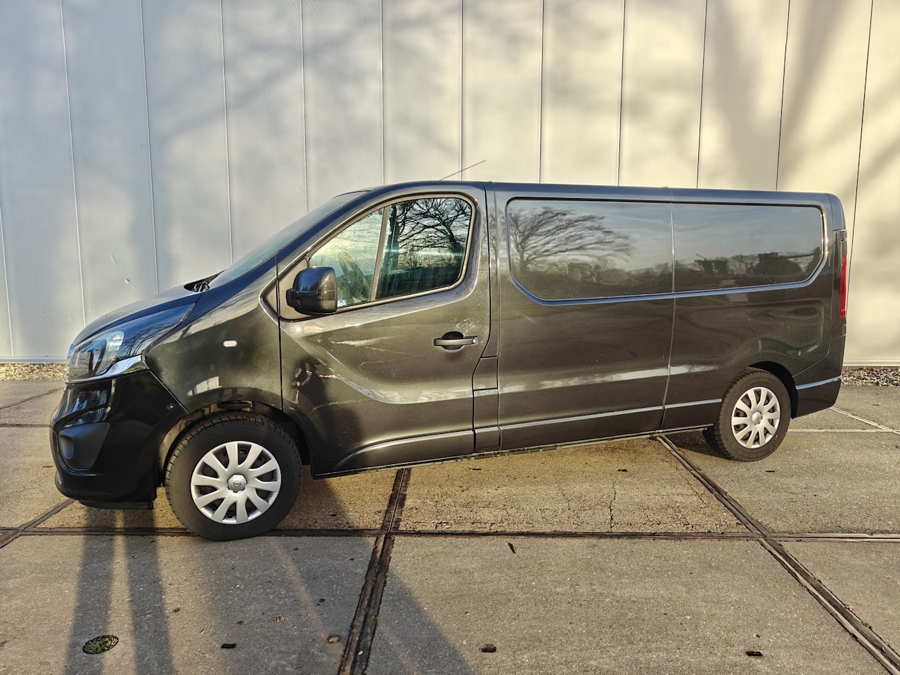 Opel Vivaro - 1.6 CDTI L2H1 Sport EcoFlex 1.6 CDTI L2H1 Sport EcoFlex - AutoWereld.nl