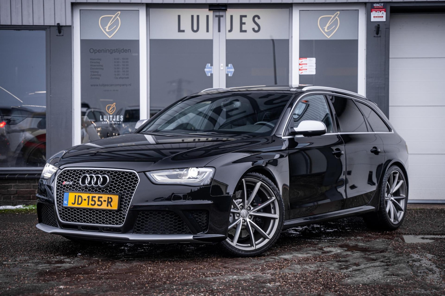 Audi A4 Avant - RS4 4.2 V8 450pk quattro I Carbon I Panorama I B&O I Schaalstoelen I Dealer-onderhouden I - AutoWereld.nl