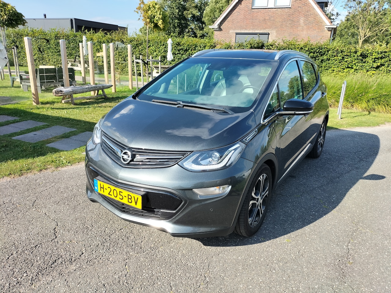Opel Ampera-e - Business executive vrd 60 kWh - AutoWereld.nl