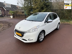 Peugeot 208 - 1.2 PureTech Style / Navi / Airco / Aux / Apk / NAP / Lm /