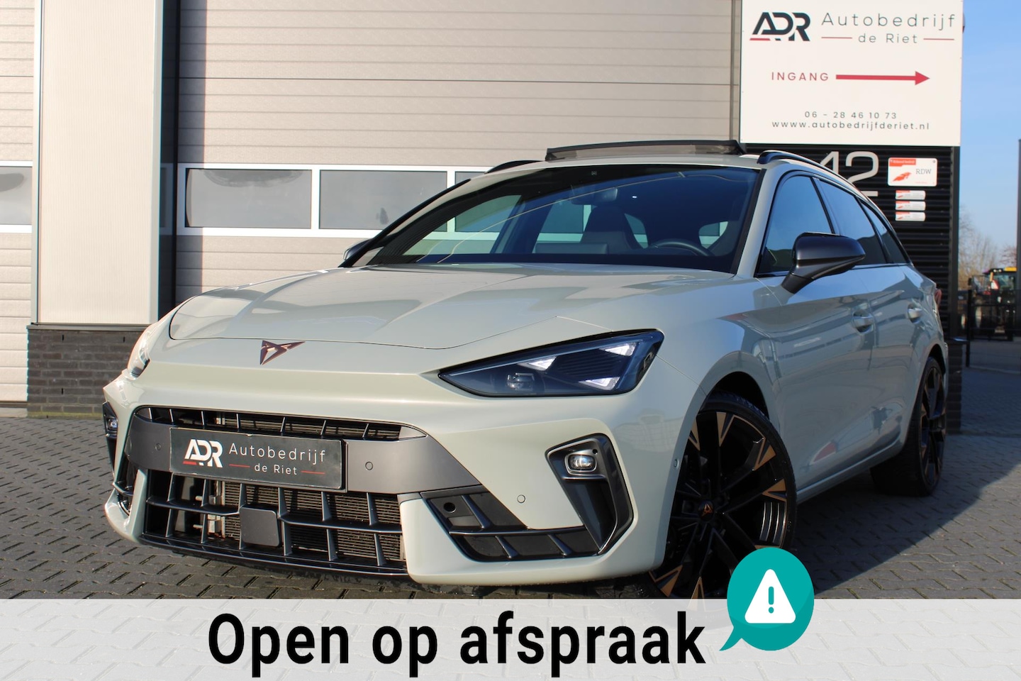 CUPRA Leon Sportstourer - 1.5 TSI e-Hybrid VZ Performance /19''/Pano/full-led/camera/ bom boll - AutoWereld.nl