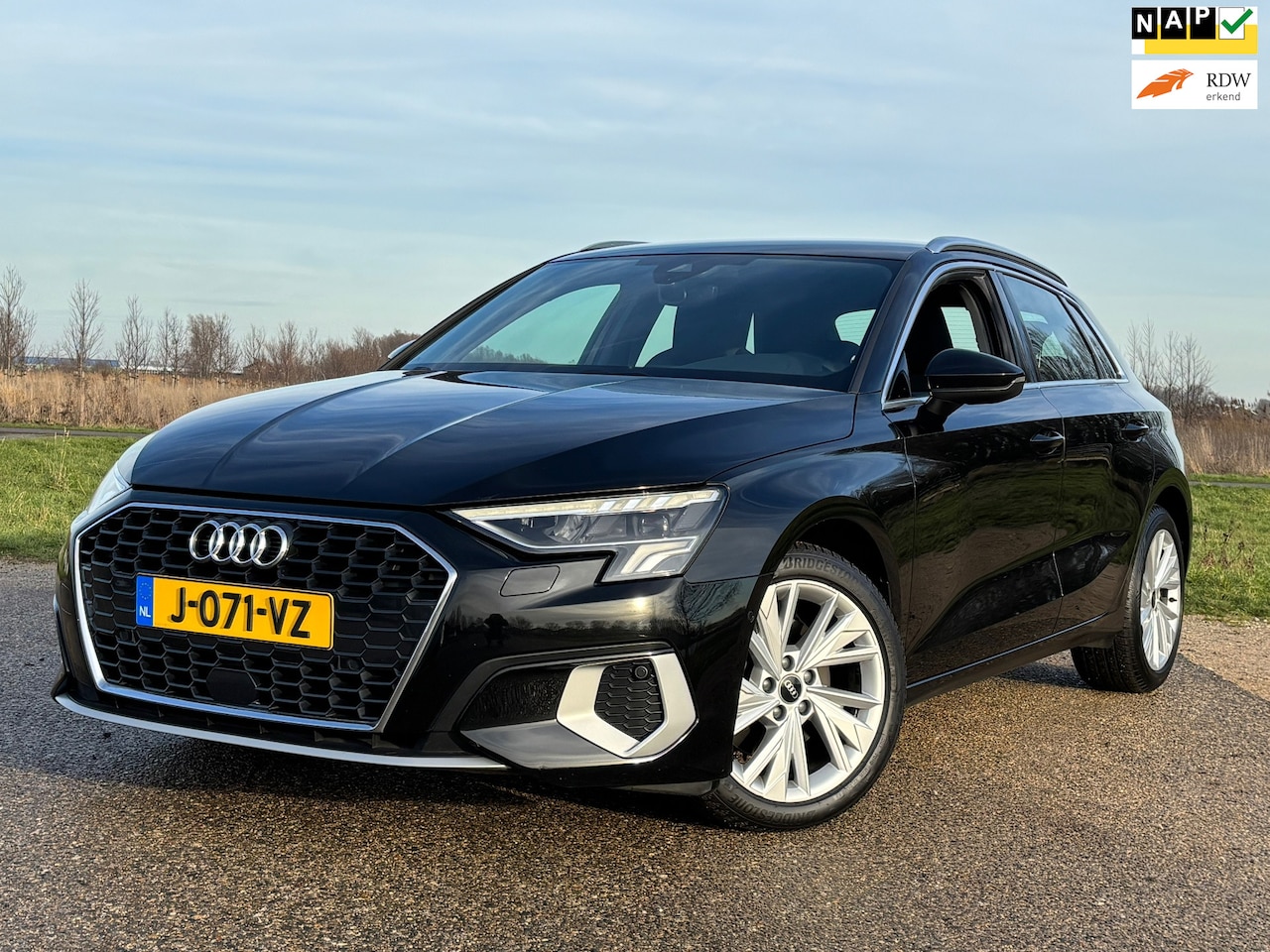 Audi A3 Sportback - 35 TFSI Business edit Aut/Sportstoelen/Navi/Pdc - AutoWereld.nl