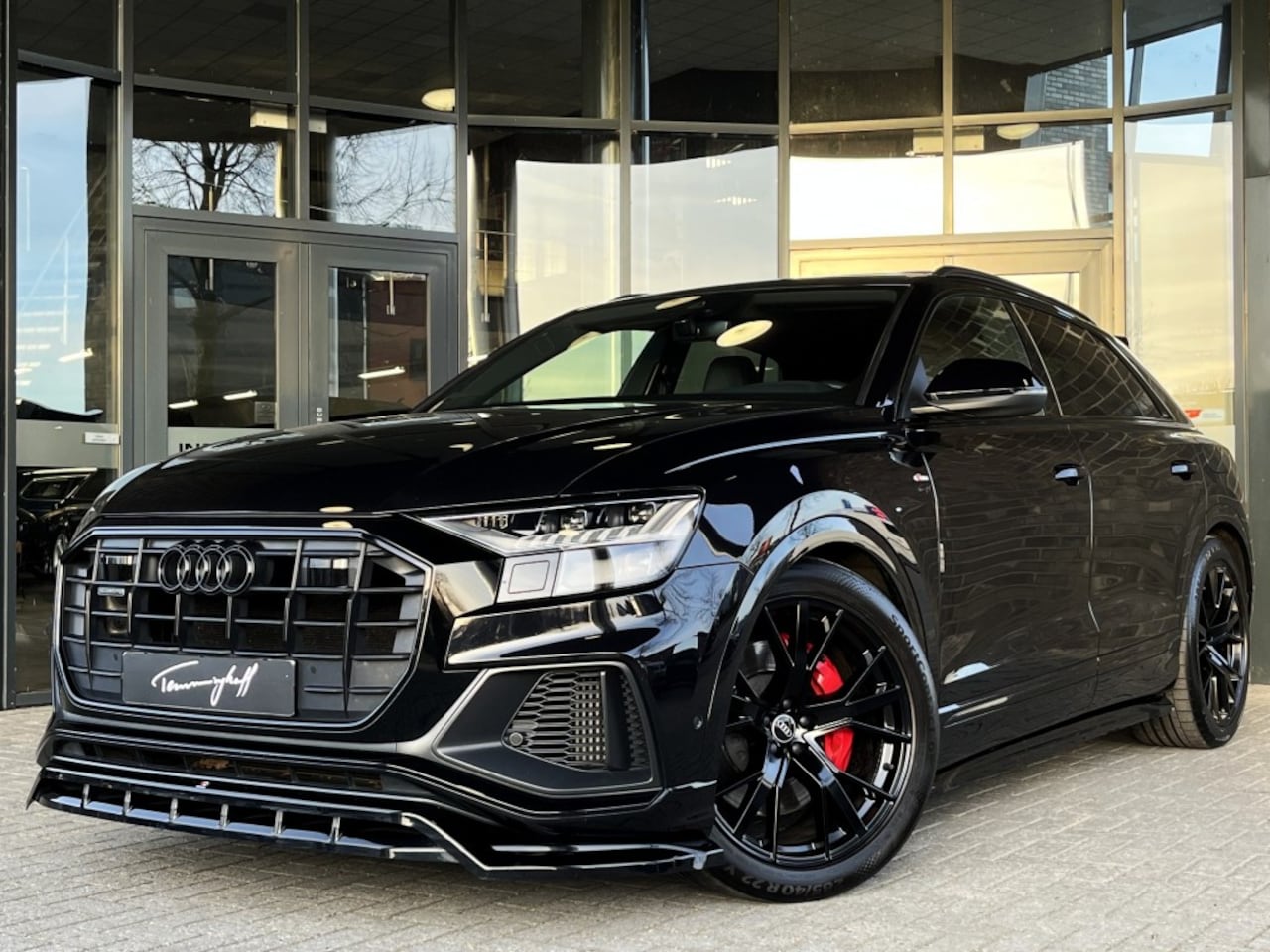 Audi Q8 - 55 TFSI E Q S-LINE - MAXTON - PANO - RS ZETELS - 22 INCH - AutoWereld.nl