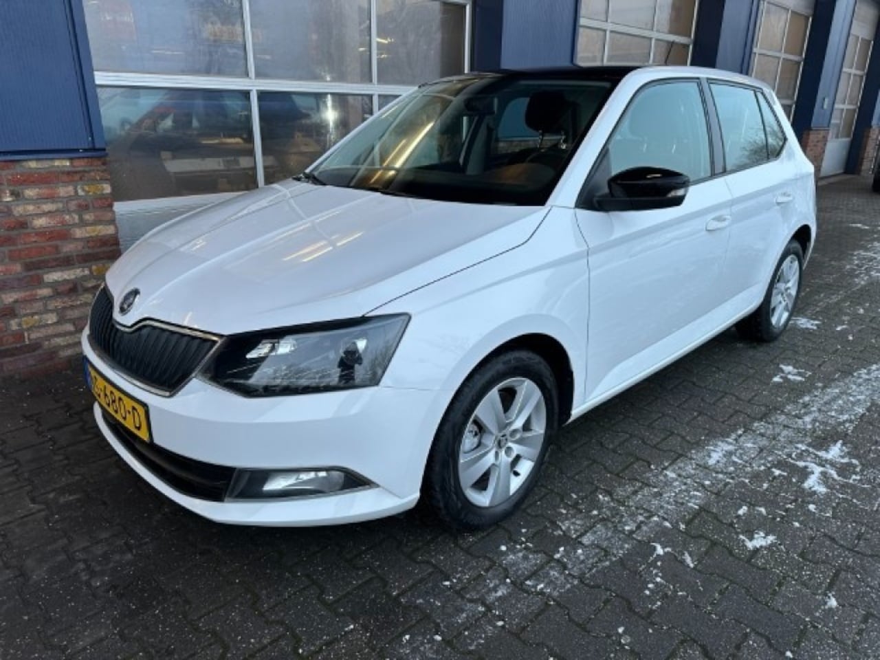 Skoda Fabia - 1.2 TSI AMBITION BUSINESS. Automaat, Carplay, Navi  ALL IN prijs! - AutoWereld.nl