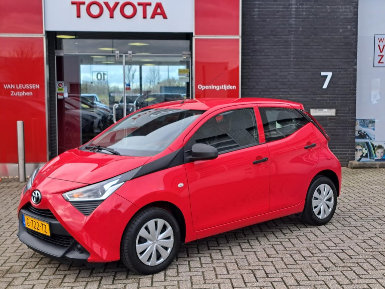 Toyota Aygo X - X-Fun SPEEDLIMITER AIRCO ELEK. RAMEN VOOR - AutoWereld.nl