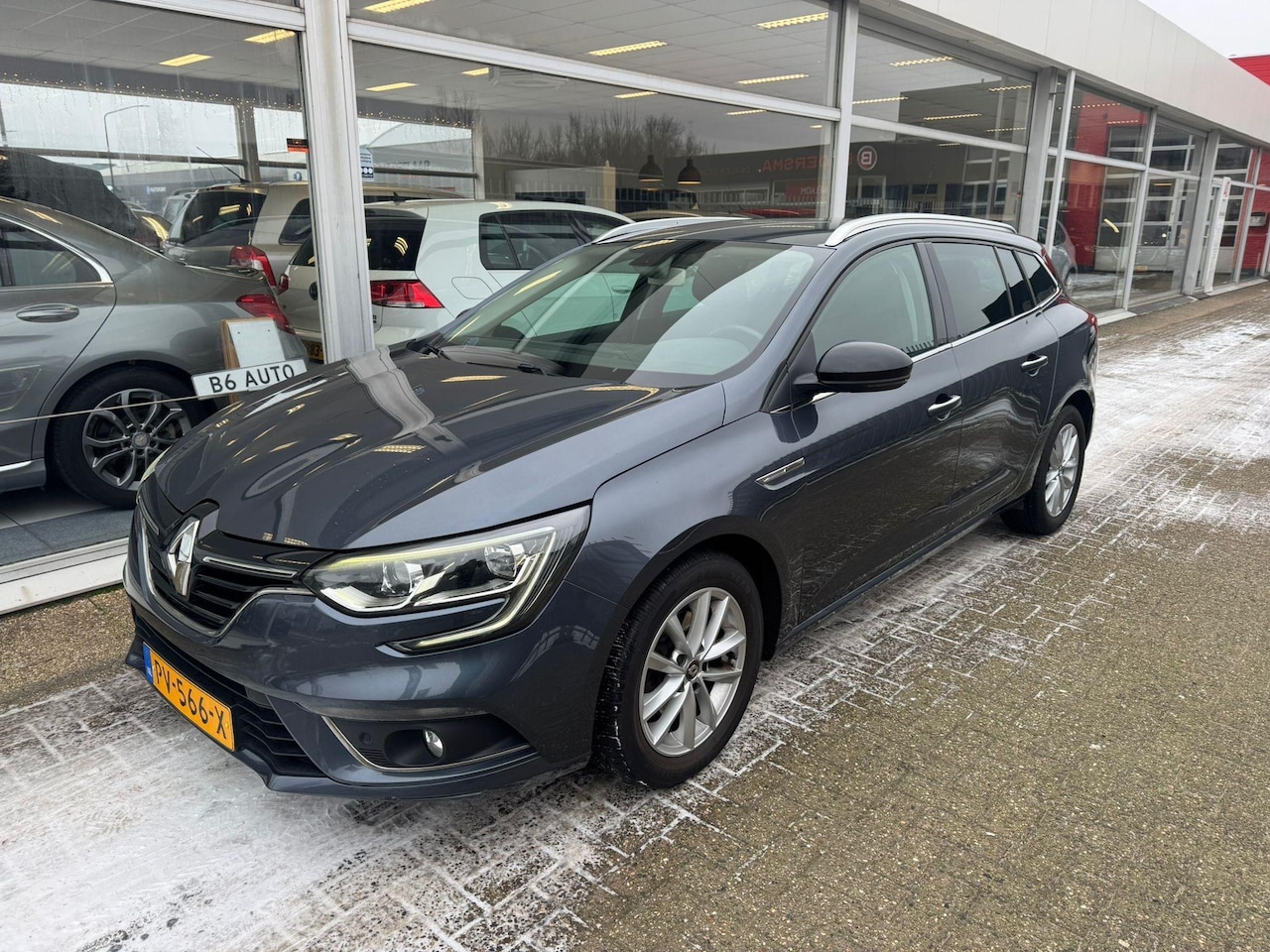 Renault Mégane Estate - 1.2 TCe Limited | 2e eigenaar | Automaat | Airco | Trekhaak | APK tot 29-09-2026 | NAP | - AutoWereld.nl