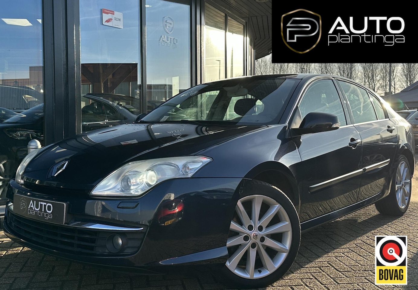 Renault Laguna - 2.0 16V T Dynamique | UNIEK ZEER NETTE STAAT | Automaat | Keyless | Trekhaak | Parkeersens - AutoWereld.nl