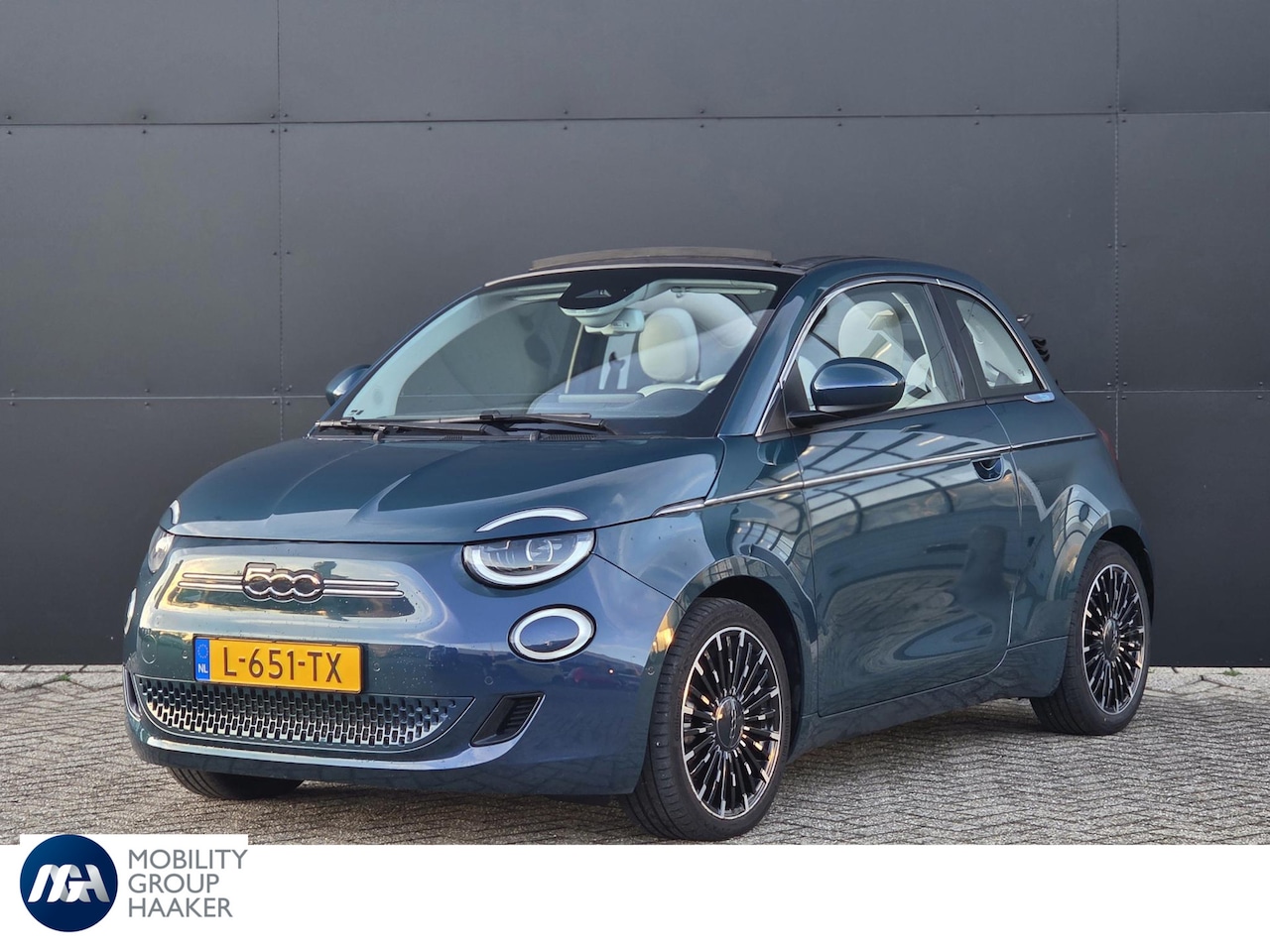 Fiat 500 C - La Prima 42 kWh | Cabriolet | Apple-Android | Climate Control | Cruise Control - AutoWereld.nl