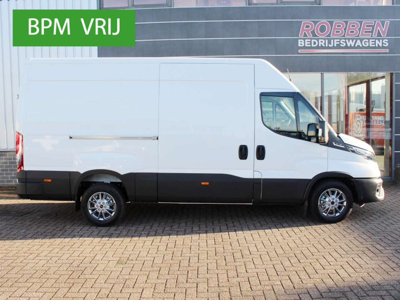 Iveco Daily - 35S18V 3.0 352 H2 L Airco/Cruise/Cam/Nav Nieuw - AutoWereld.nl