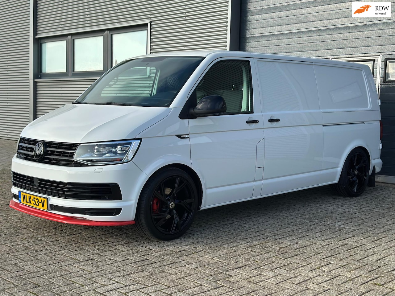 Volkswagen Transporter - 2.0 TDI L2H3 Highline DSG - DUBBELE SCHUIFDEUR - TREKHAAK - LED - NAVI - NETTE STAAT!! - AutoWereld.nl