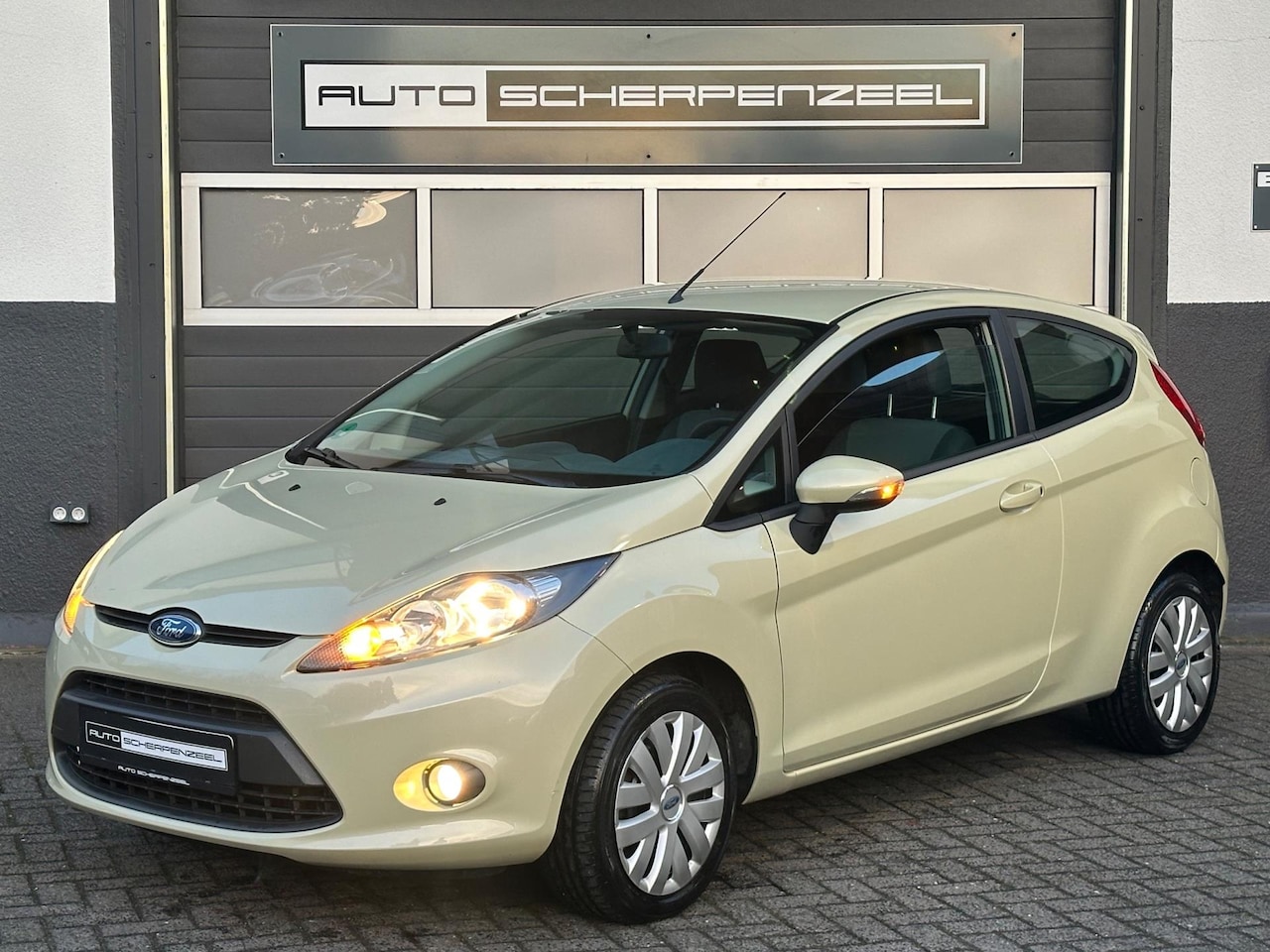 Ford Fiesta - 1.25 Trend I AIRCO I 66 dkm I ZEER NETJES!! - AutoWereld.nl