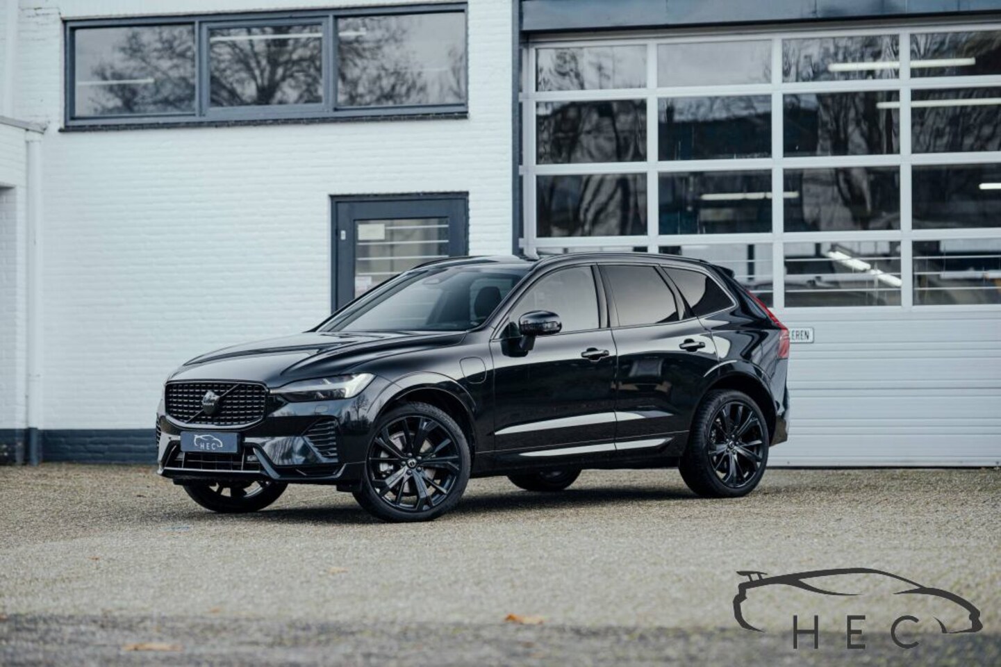 Volvo XC60 - T6 Plug-in hybrid AWD Inscription R design - AutoWereld.nl