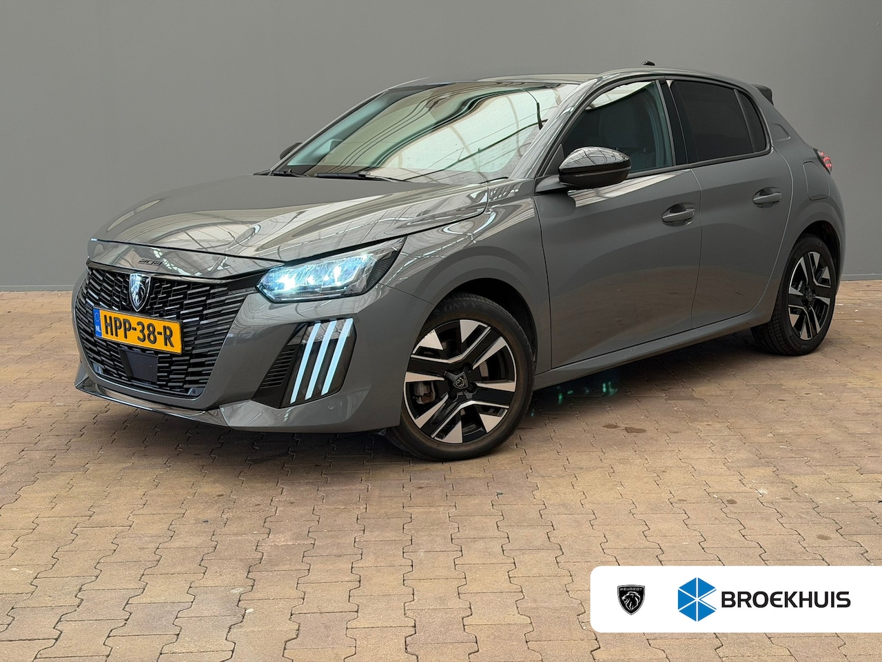 Peugeot 208 - Hybrid 100 PK e-DCS6 Allure | Automaat | Navigatie | Stoelverwarming | Camera | Apple Carp - AutoWereld.nl