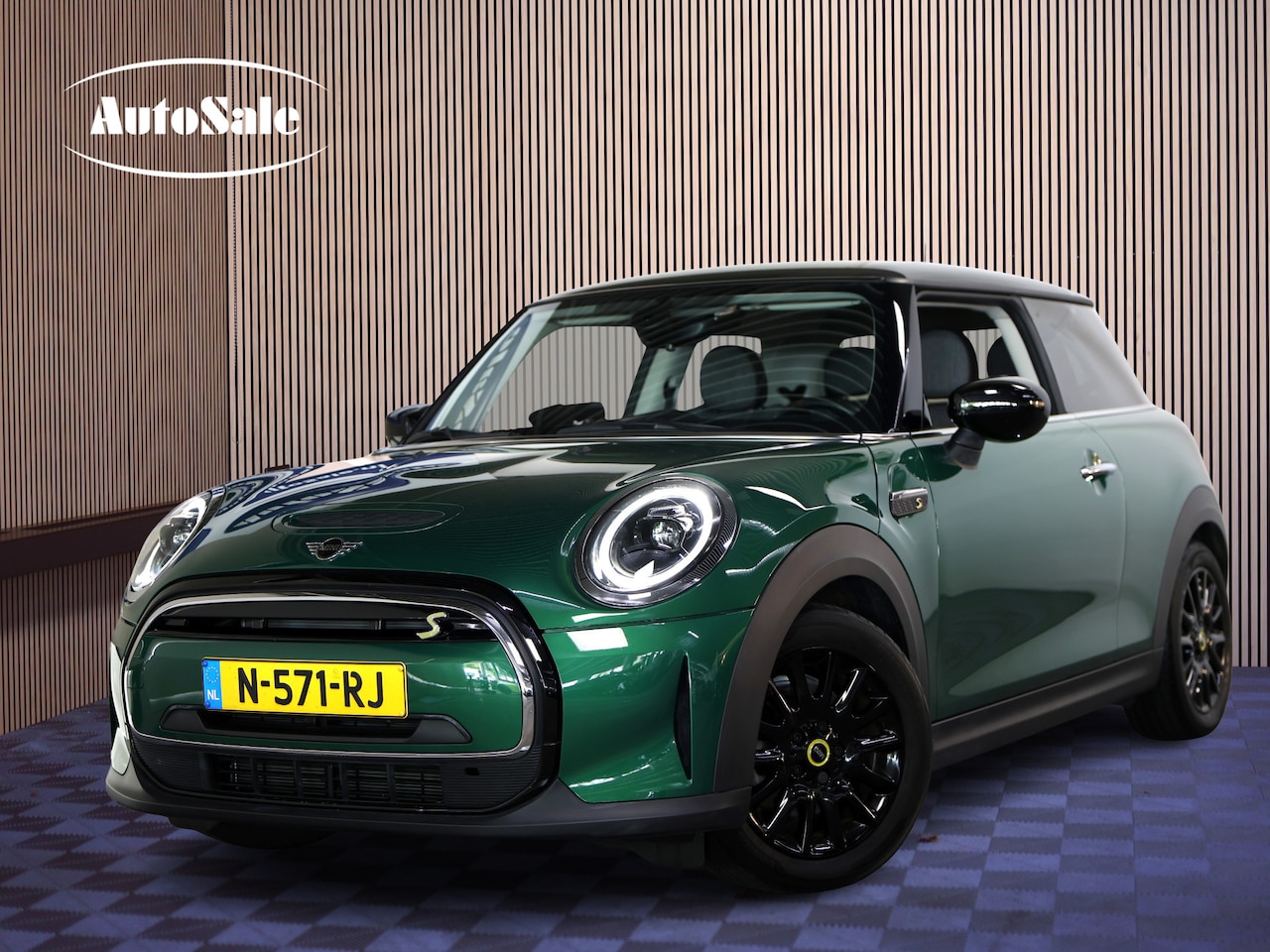 MINI Mini-Electric - Business Edition 33 kWh slechts 12999 km ! - AutoWereld.nl