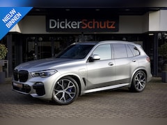 BMW X5 - xDrive45e M Sport | Pano | Trekhaak | Carbon