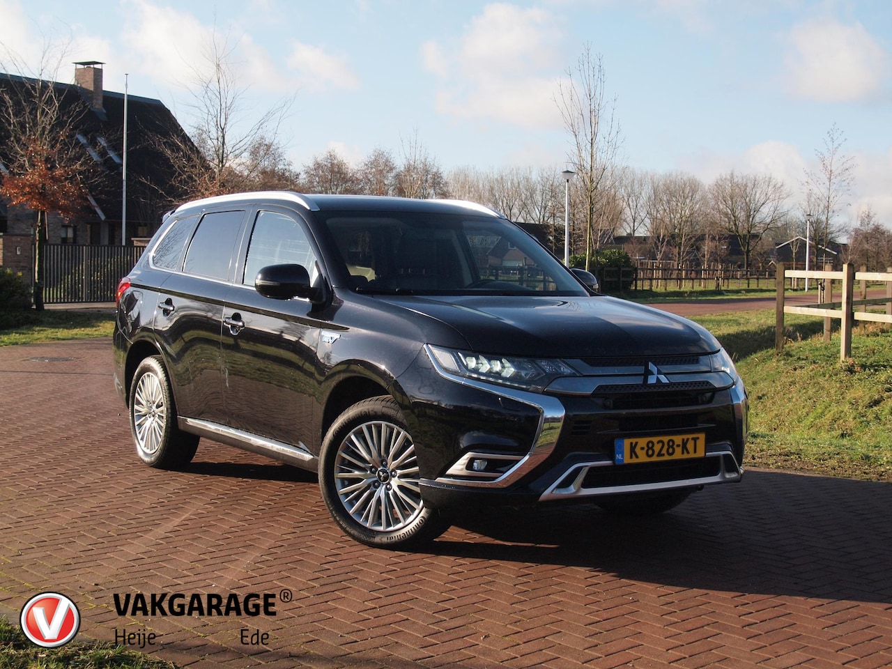 Mitsubishi Outlander - 2.4 PHEV Intense 2.4 PHEV Intense - AutoWereld.nl