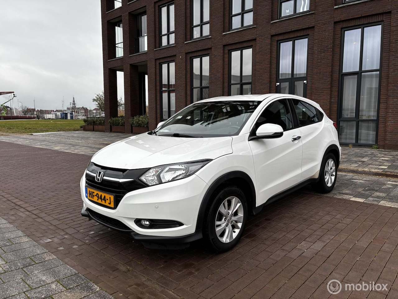Honda HR-V - 1.5 i-VTEC Executive Clima Cruise Trekhaak - AutoWereld.nl