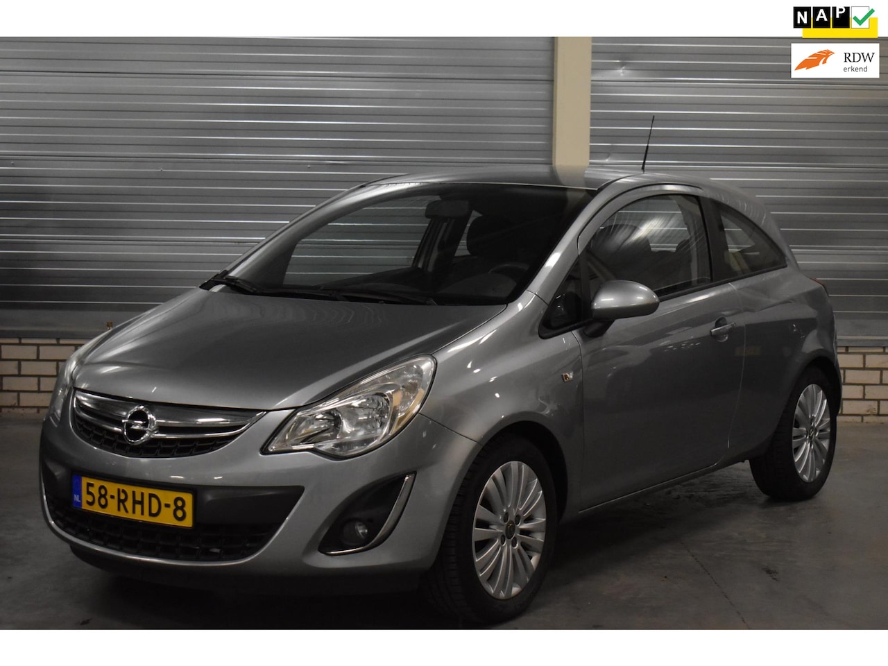 Opel Corsa - 1.4-16V Edition 1.4-16V Edition - AutoWereld.nl