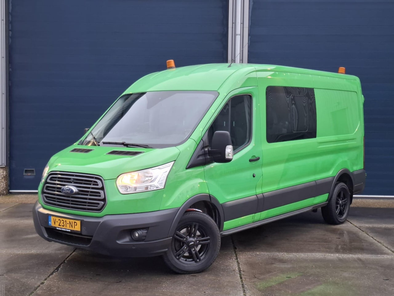 Ford Transit - 350 2.0 TDCI L3H2 DC Trend DUBBEL CABINE / TREKHAAK / NAVI / CAMERA - AutoWereld.nl