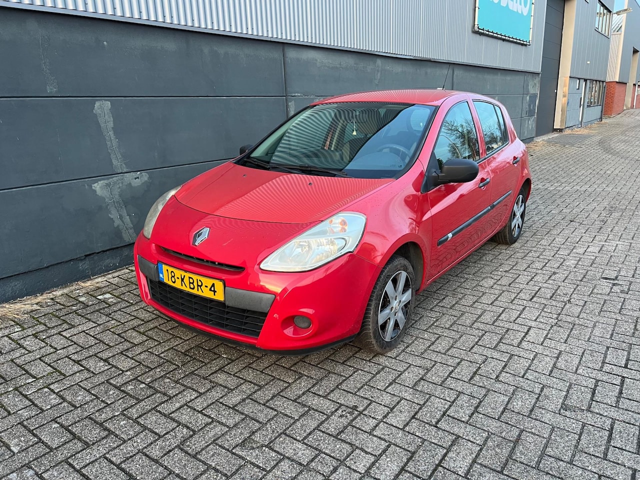 Renault Clio - 1.2 Special Line Airco Navi - AutoWereld.nl