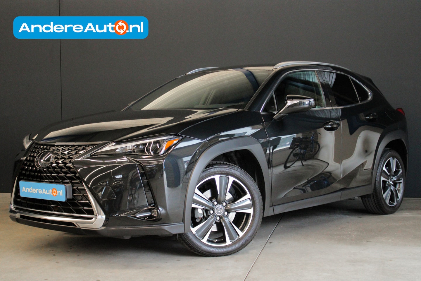 Lexus UX - 250h Preference Line |facelift|stoelverwarming|dodehoek|parkeersensoren|dealer onderhouden - AutoWereld.nl