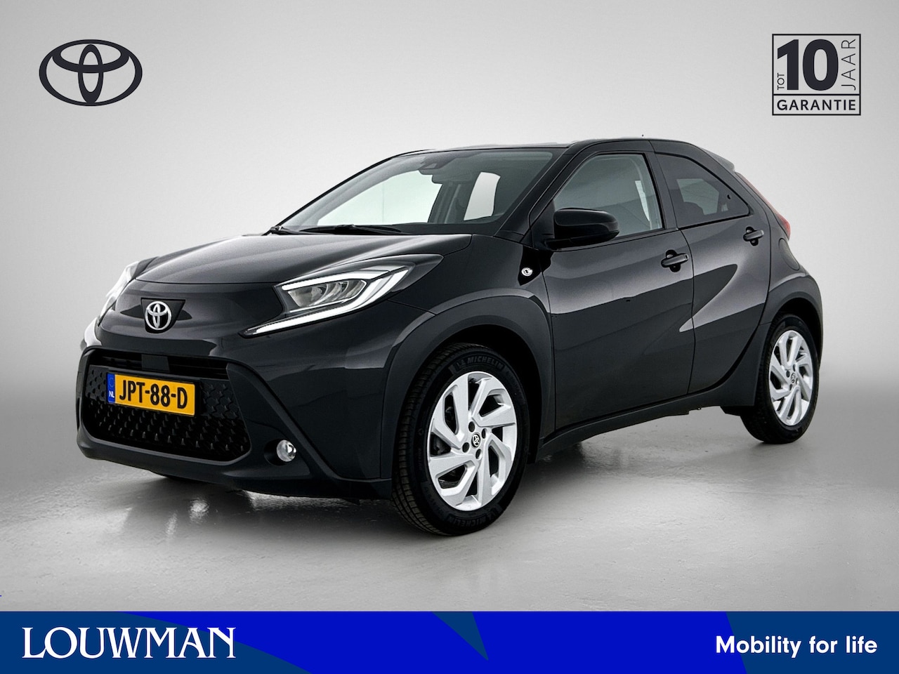 Toyota Aygo X - 1.0 VVT-i MT first | Apple Carplay & Android Auto | Bluetooth | Climate Control | Stoelver - AutoWereld.nl