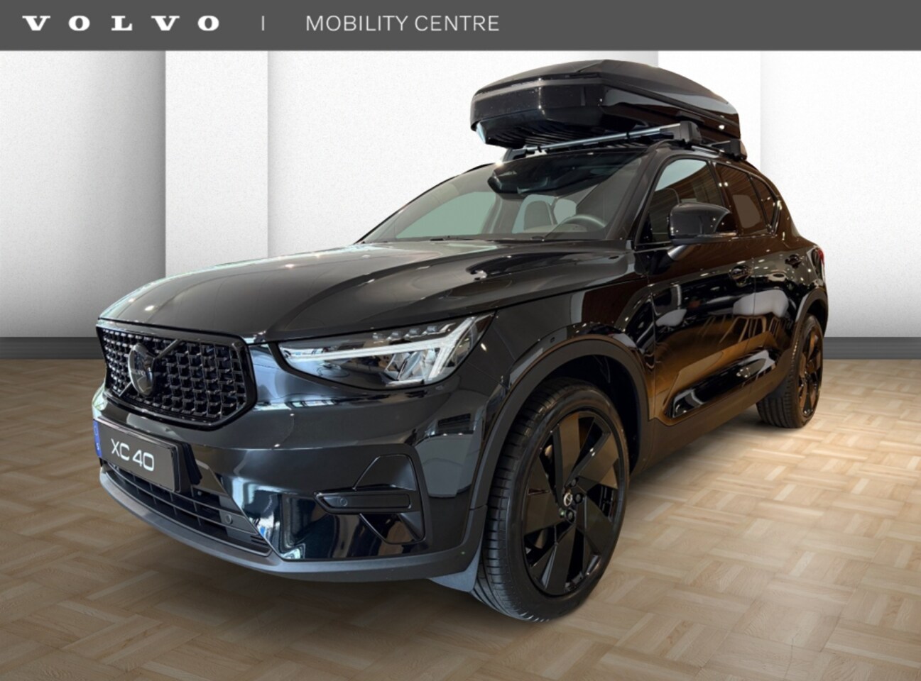 Volvo XC40 - B4 Plus Black Edition | NIEUW | Schuif/-kanteldak | Harman Kardo - AutoWereld.nl