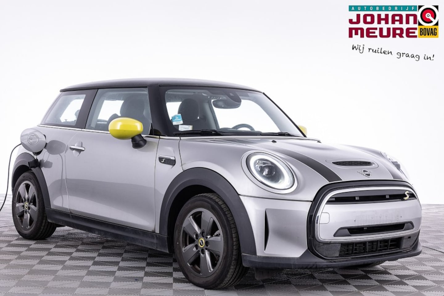 MINI Mini-Electric - Cooper SE 33 kWh | Sportstoelen | Full LED | NAVI | ECC | SOH 100% - AutoWereld.nl