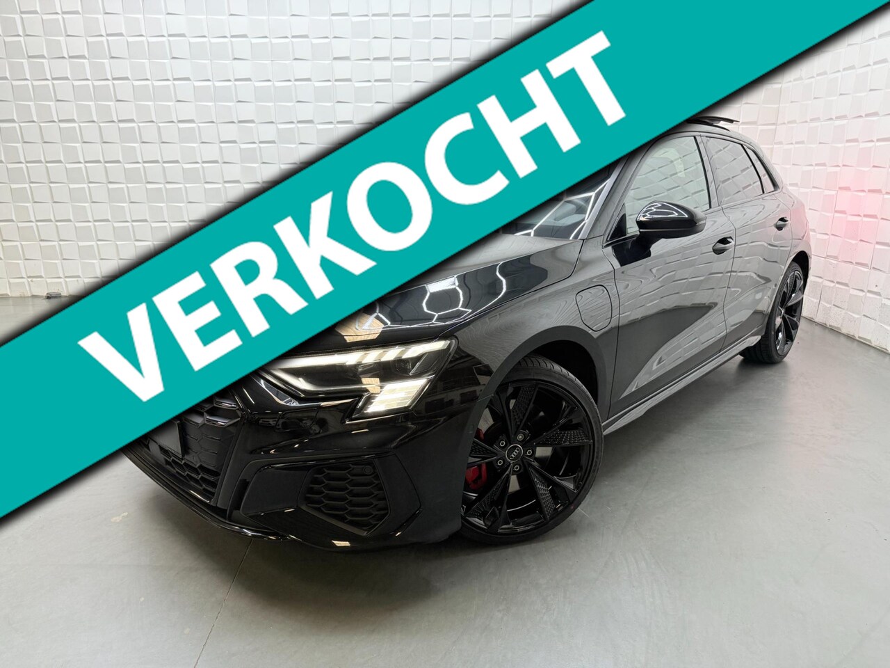 Audi A3 Sportback - 45 TFSI e S LINE edition Competition 245PK - AutoWereld.nl