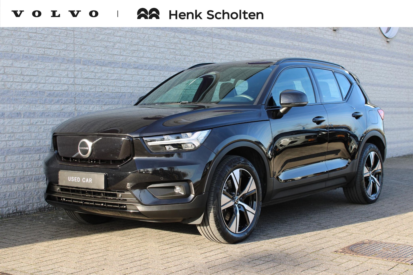 Volvo XC40 - Recharge P8 AWD R-Design | Onyx Black metallic | Dealeronderhouden | Power Seats | Charcoa - AutoWereld.nl