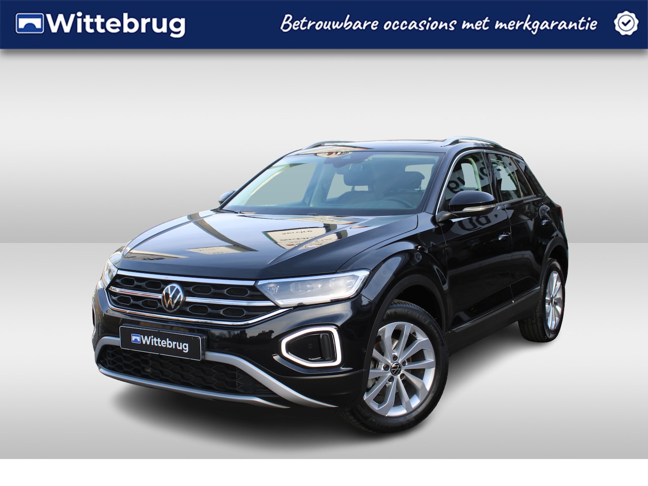 Volkswagen T-Roc - 1.0 TSI 110pk Style / Panorama dak / Navigatie / LM 17 inch / Park Assist / Full LED / Afn - AutoWereld.nl