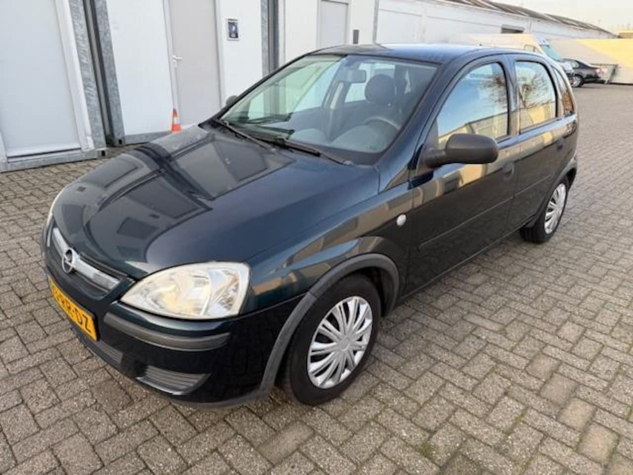 Opel Corsa - 1.2-16V Rhythm Automaat APK 16-8-2026 - AutoWereld.nl