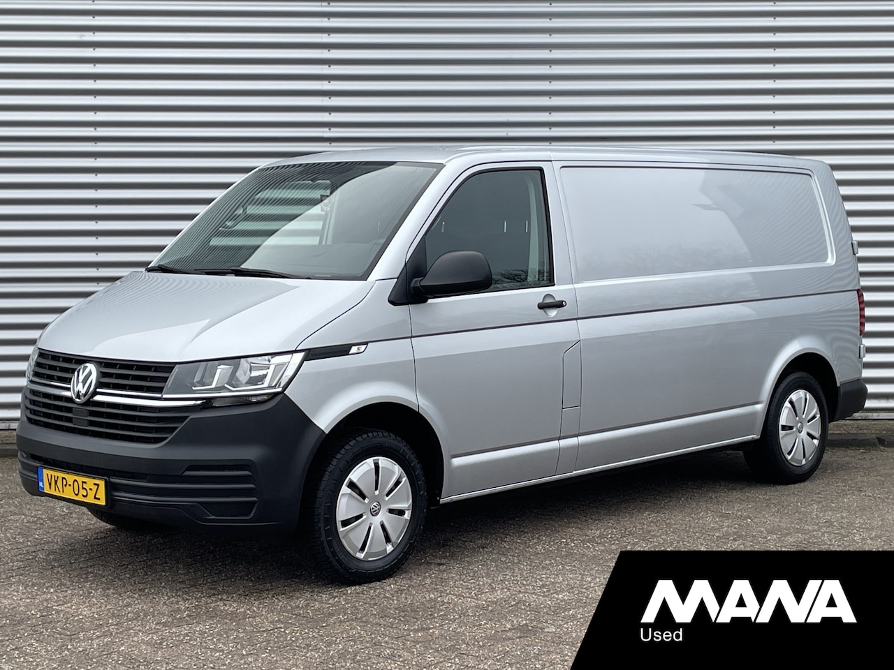 Volkswagen Transporter - 2.0TDI L2H1 110PK Cruise control Bijrijdersbank - AutoWereld.nl