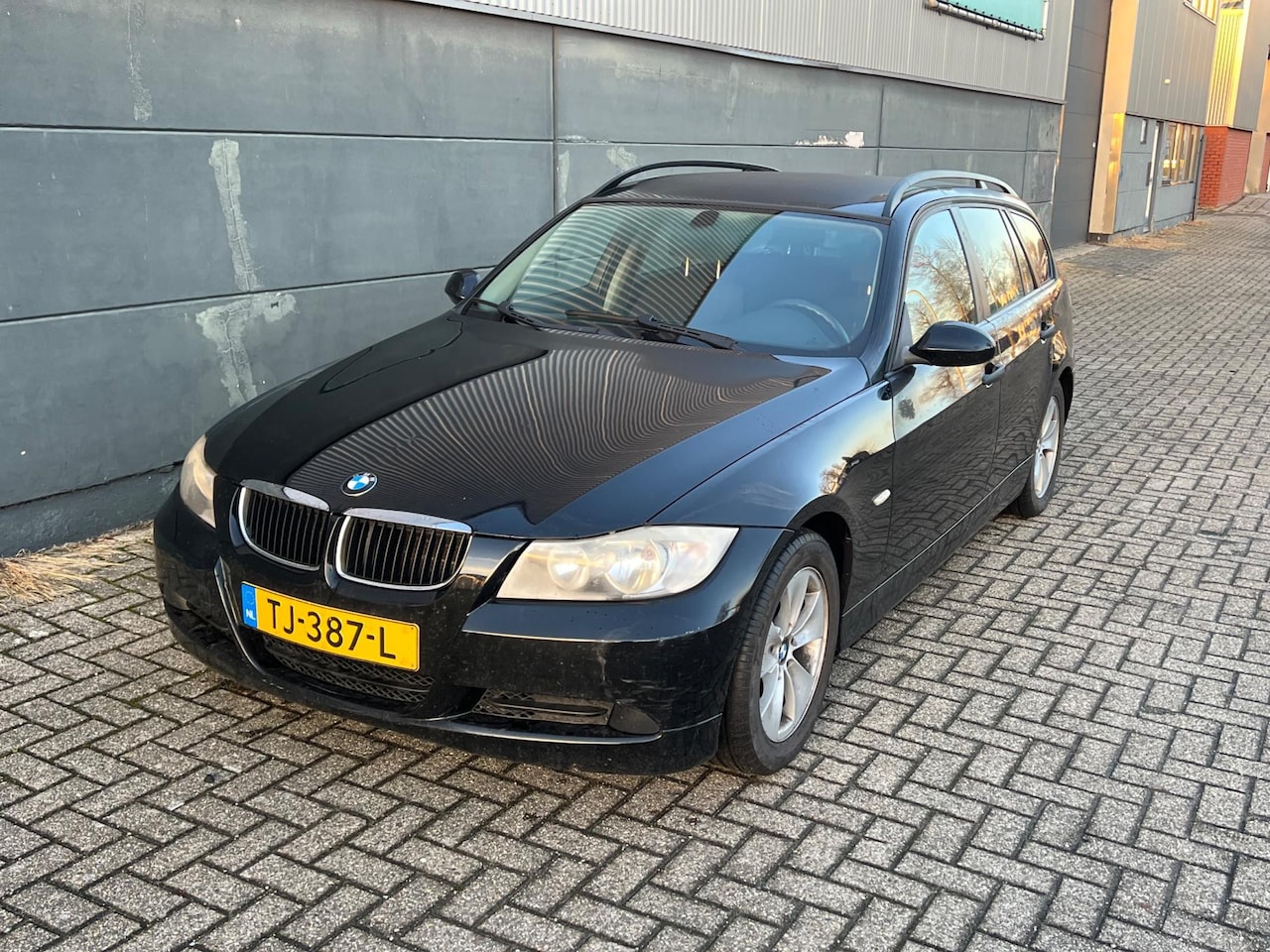 BMW 3-serie Touring - 320i 320i - AutoWereld.nl