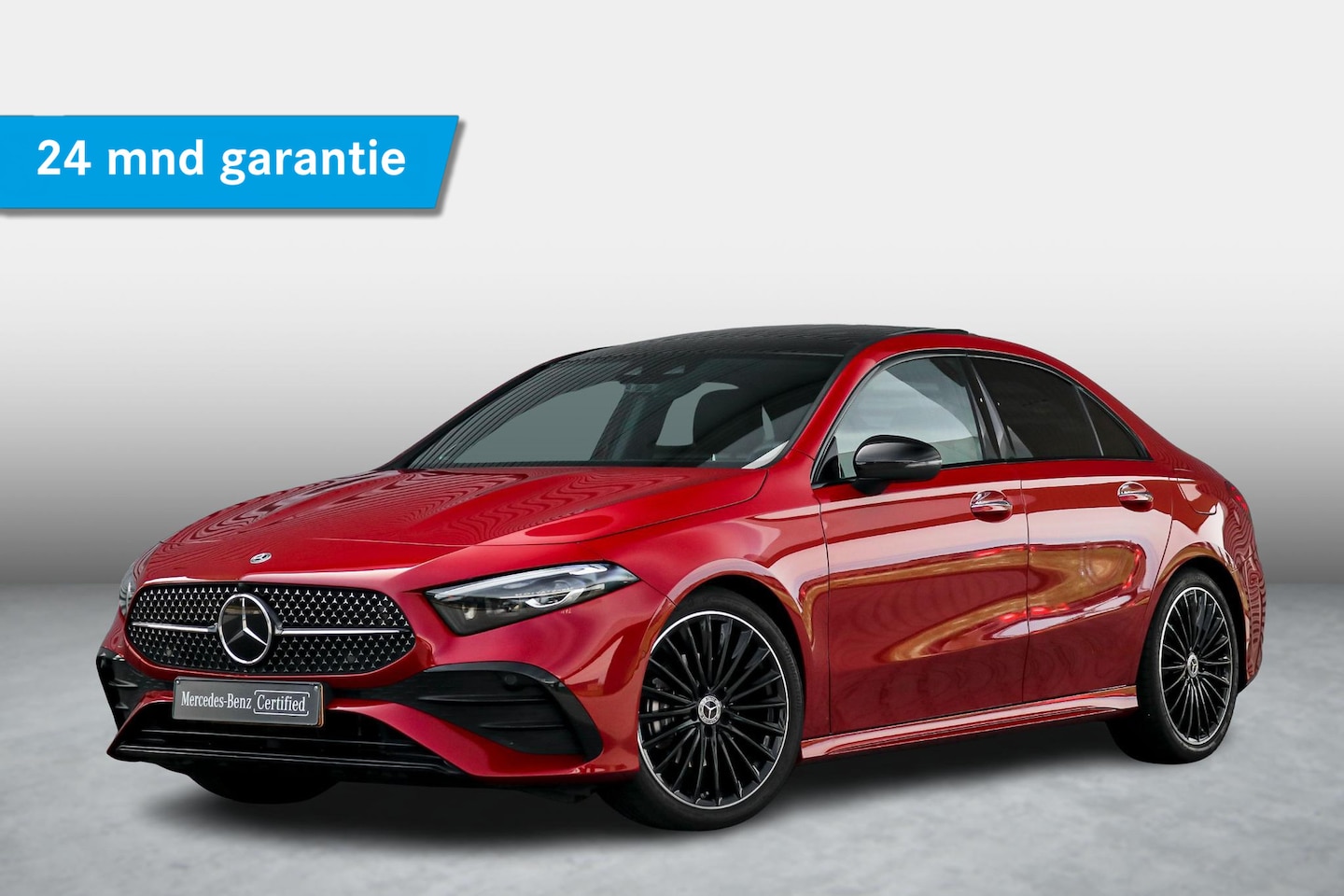 Mercedes-Benz A-klasse - Limousine 180 AMG | Rijassistentiepakket | Panoramadak | Stoelverwarming | Achteruitrijcam - AutoWereld.nl