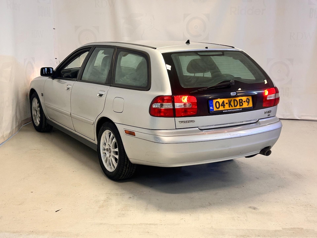 Volvo V40 - 1.8 Europa|AIRCO|CRUISE|ELEK RAMEN|RADIO|VELGEN| - AutoWereld.nl