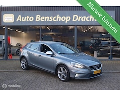 Volvo V40 - 2.0D 170pk R-Design PL 17Velg Xenon Alcantara Navi