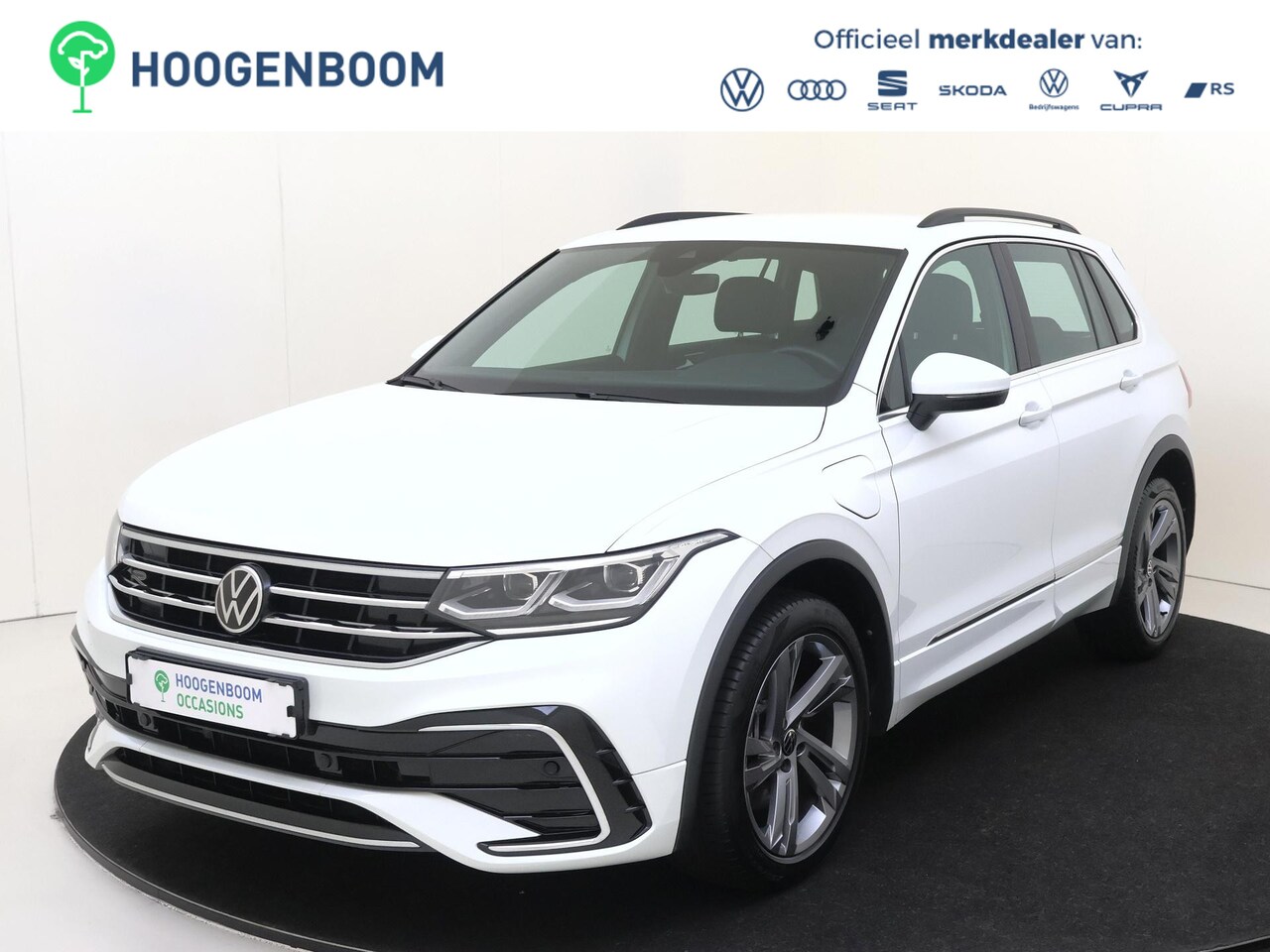 Volkswagen Tiguan - 1.4 TSI eHybrid R-Line Business | SoH 87% | Achteruitrijcamera | 3-zone airco | Adaptieve - AutoWereld.nl