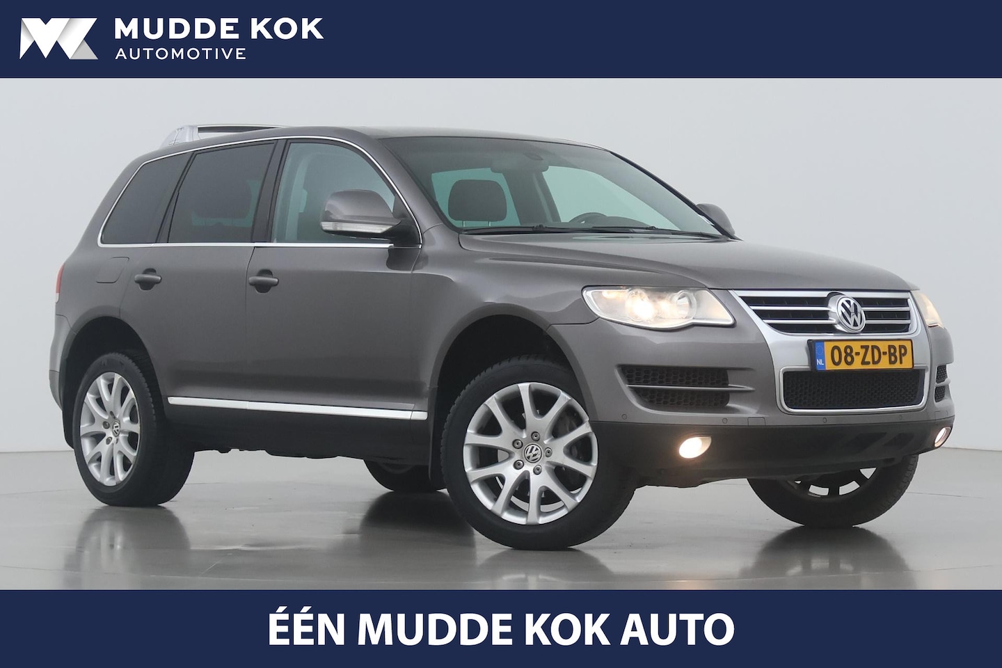Volkswagen Touareg - 3.6 V6 FSI Highline | Trekhaak | Stoelverwarming | Leder | Getint Glas | Camera - AutoWereld.nl