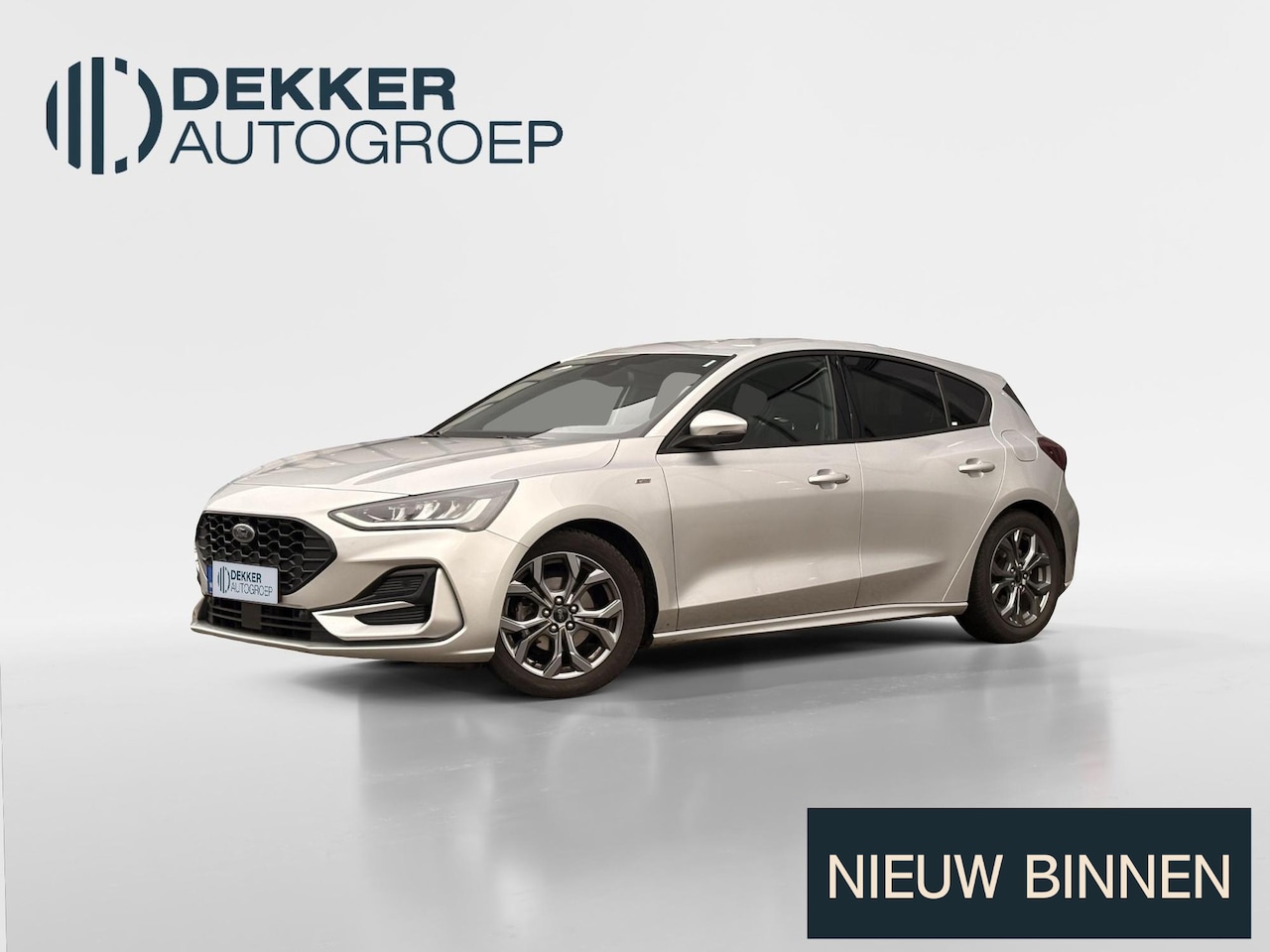 Ford Focus - 1.0 EcoBoost Hybrid ST Line WINTER PACK I PARKEERSENSOREN VOOR & ACHTER I APPLE CARPLAY / - AutoWereld.nl