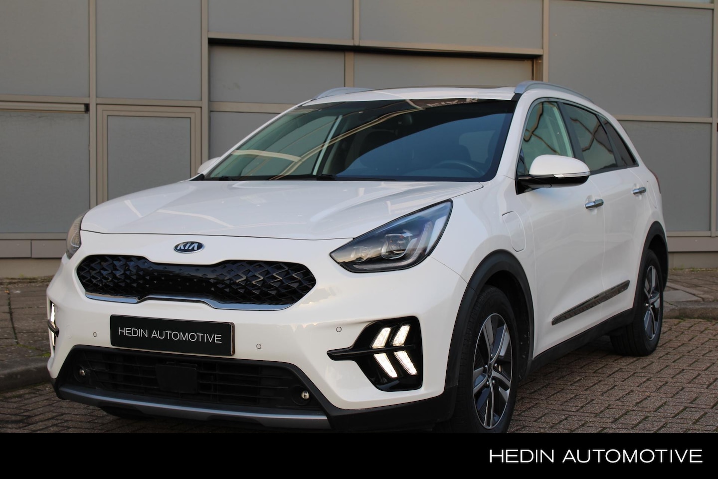 Kia Niro - 1.6 GDi PHEV ExecutiveLine l leer l navifatie l stoelverwarming l camera l cruise - AutoWereld.nl