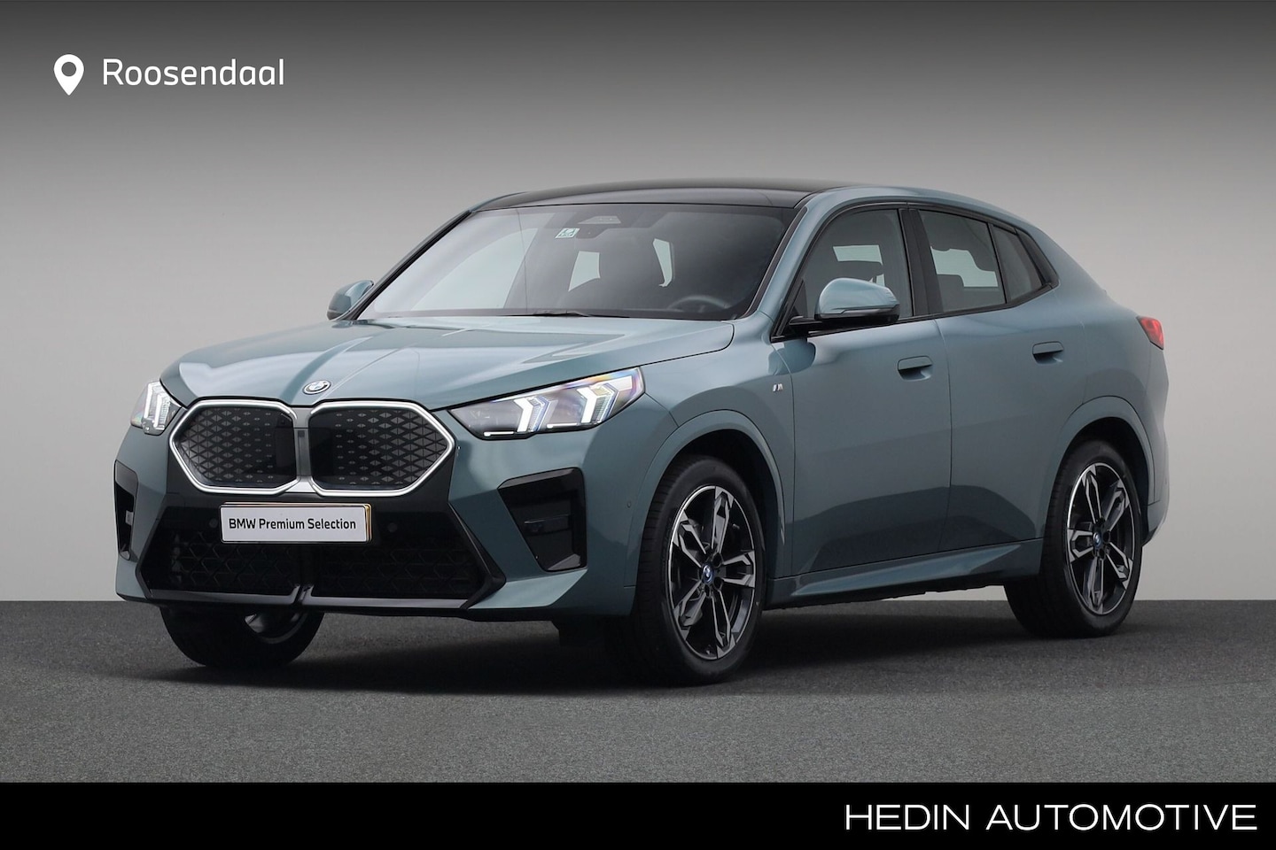 BMW iX2 - xDrive30 67 kWh M-Sport | Harman Kardon | Panoramadak | Head up | Driving Assistant Plus | - AutoWereld.nl