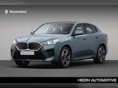BMW iX2 - xDrive30 67 kWh M-Sport | Harman Kardon | Panoramadak | Head up | Driving Assistant Plus |