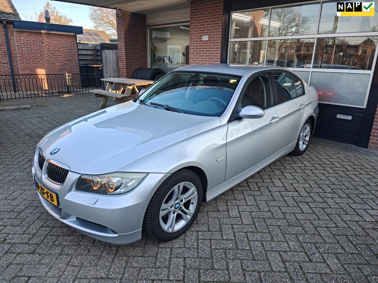 BMW 3-serie - 316i Business Line 316i Business Line, Xenon, Clima, Cruise, Navi, PDC, NAP - AutoWereld.nl