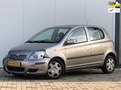 Toyota Yaris - 1.3 VVT-i Sol 5 DEURS AUTOMAAT AIRCO RECHTER VOOR SCHADE