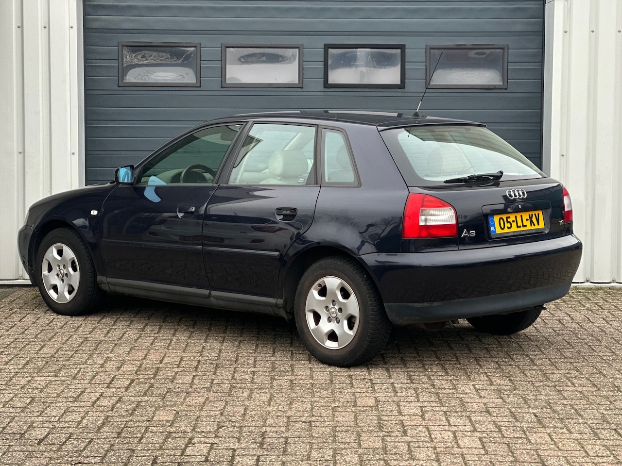 Audi A3 - 1.6 Ambiente 5-deurs CLIMA / APK VERLOPEN / EXPORT - AutoWereld.nl