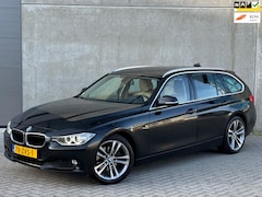 BMW 3-serie Touring - 2.0 320D AUT 2013 Zwart XENON|LEDER|NAP