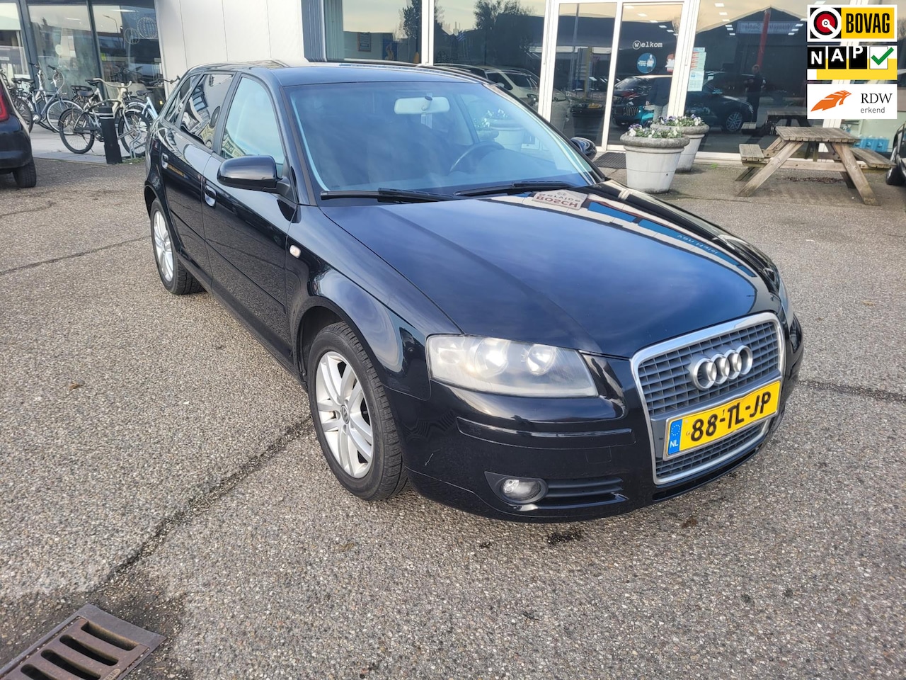 Audi A3 Sportback - 1.6 FSI Attraction 1.6 FSI Attraction - AutoWereld.nl