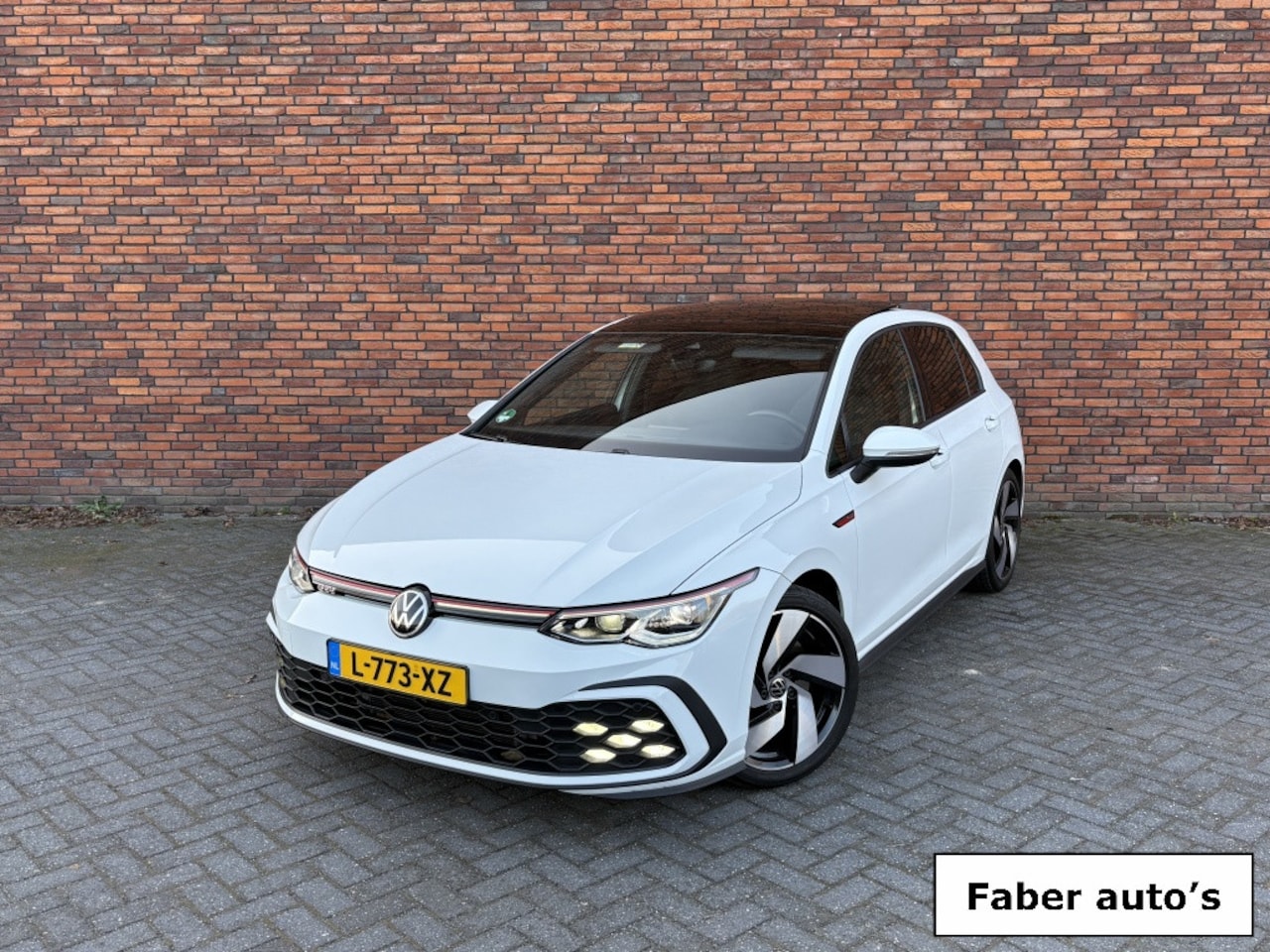 Volkswagen Golf - 2.0 TSI GTI/ IQ Light/ Pano dak/ Stuurverwarming - AutoWereld.nl