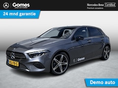 Mercedes-Benz A-klasse - 180 Star Edition Luxury | Panoramadak | Night Pakket | Dodehoekassistent | Sfeerverlichtin